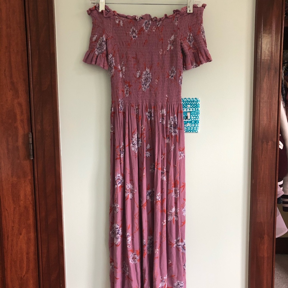 Midi floral dress with smocked top and side slit
